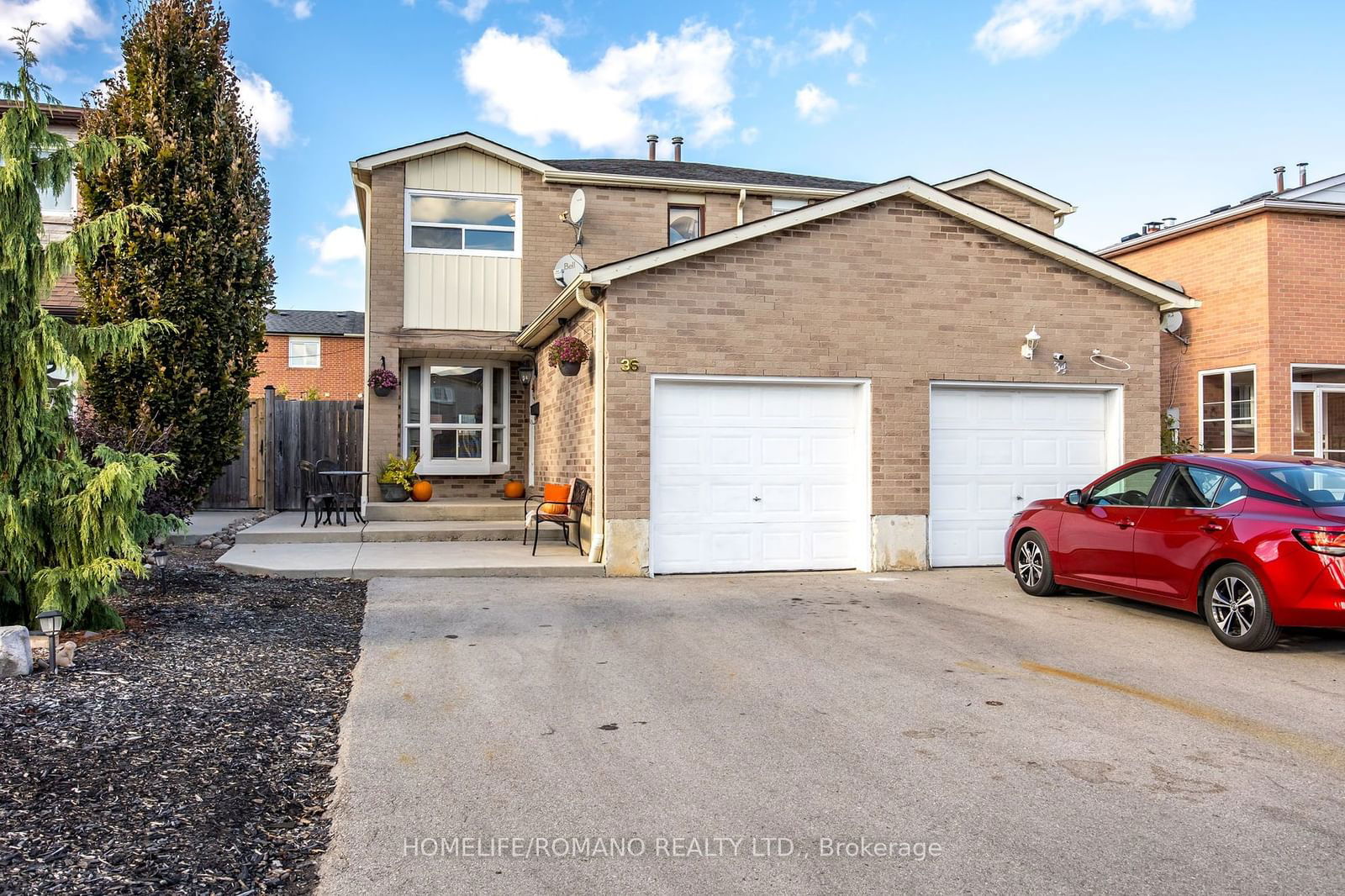 Semi-Detached House for sale at 36 Brougham Drive, Vaughan, East Woodbridge, L4L 3E1 - MLS: N11944273