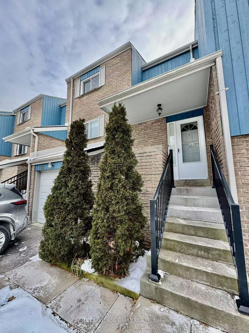 home for lease on 62-646 Village Pkwy