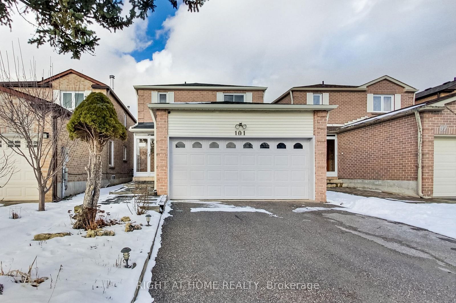 Detached House for sale at 101 Bradbeer Crescent, Vaughan, Crestwood-Springfarm-Yorkhill, L4J 5N2 - MLS: N11944839