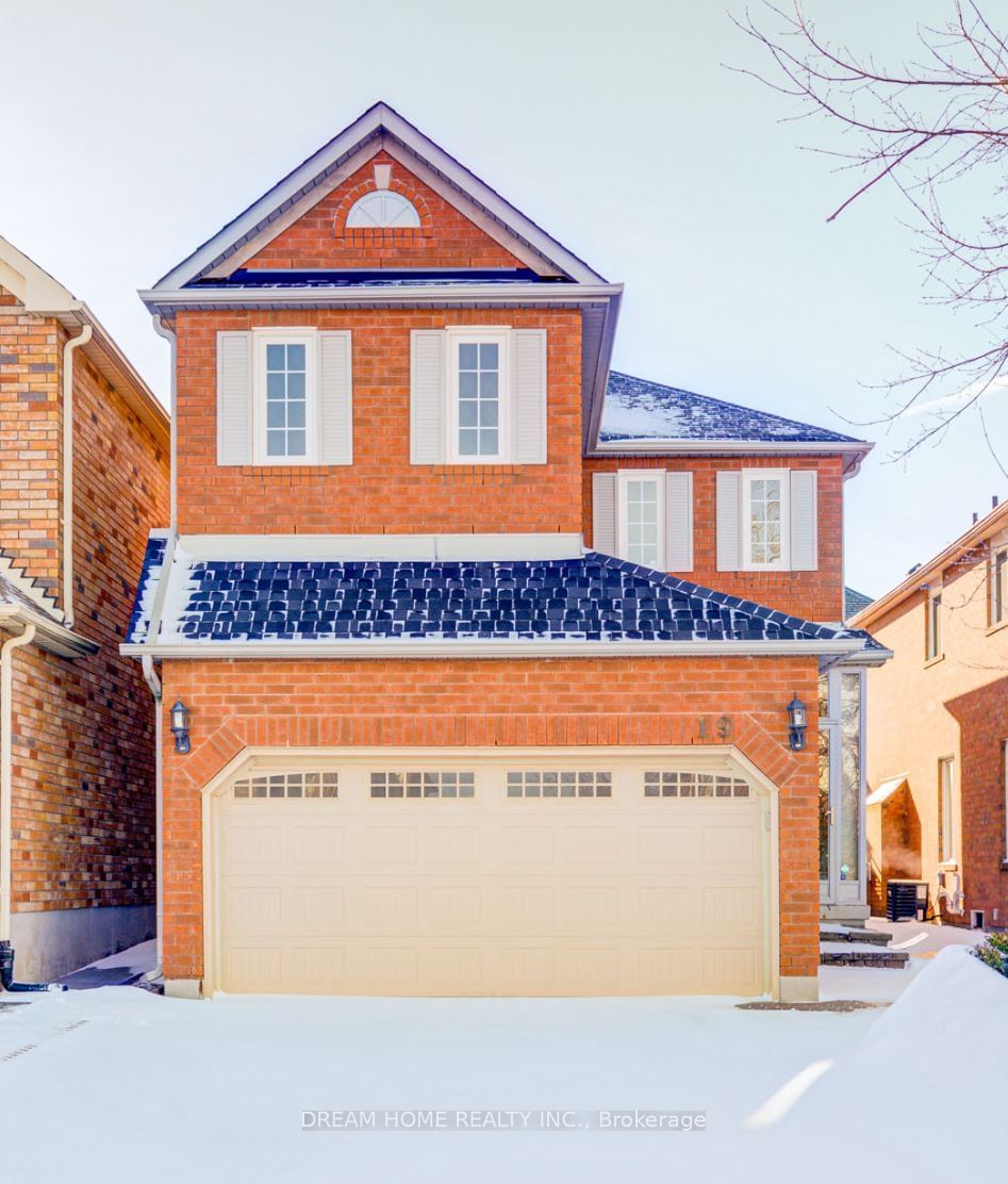 Building at 19 Grover Hill Avenue, Richmond Hill, Rouge Woods