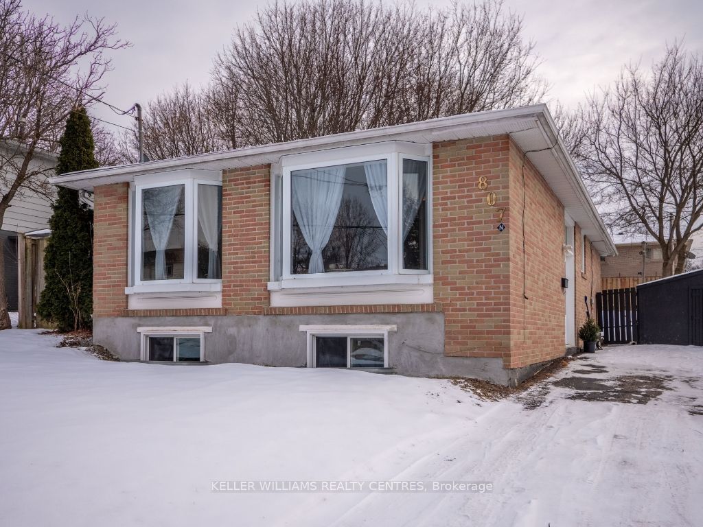 Detached House leased at Upper-807 Greenfield Crescent, Newmarket, Huron Heights-Leslie Valley, L3Y 3B2 - MLS: N11945435