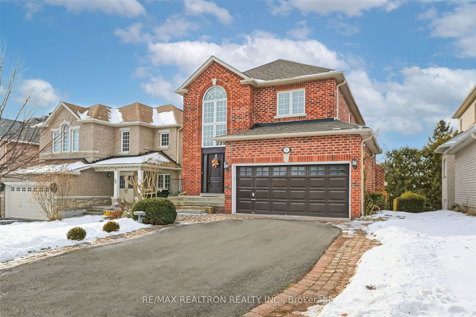 Detached House for sale at 945 Best Circle, Newmarket, Stonehaven-Wyndham, L3X 2K9 - MLS: N11945507