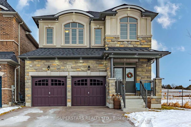 7 Betty May Crescent