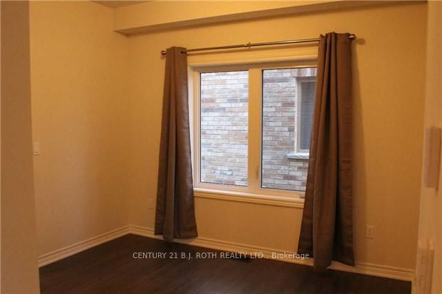 61 decarolis Crescent