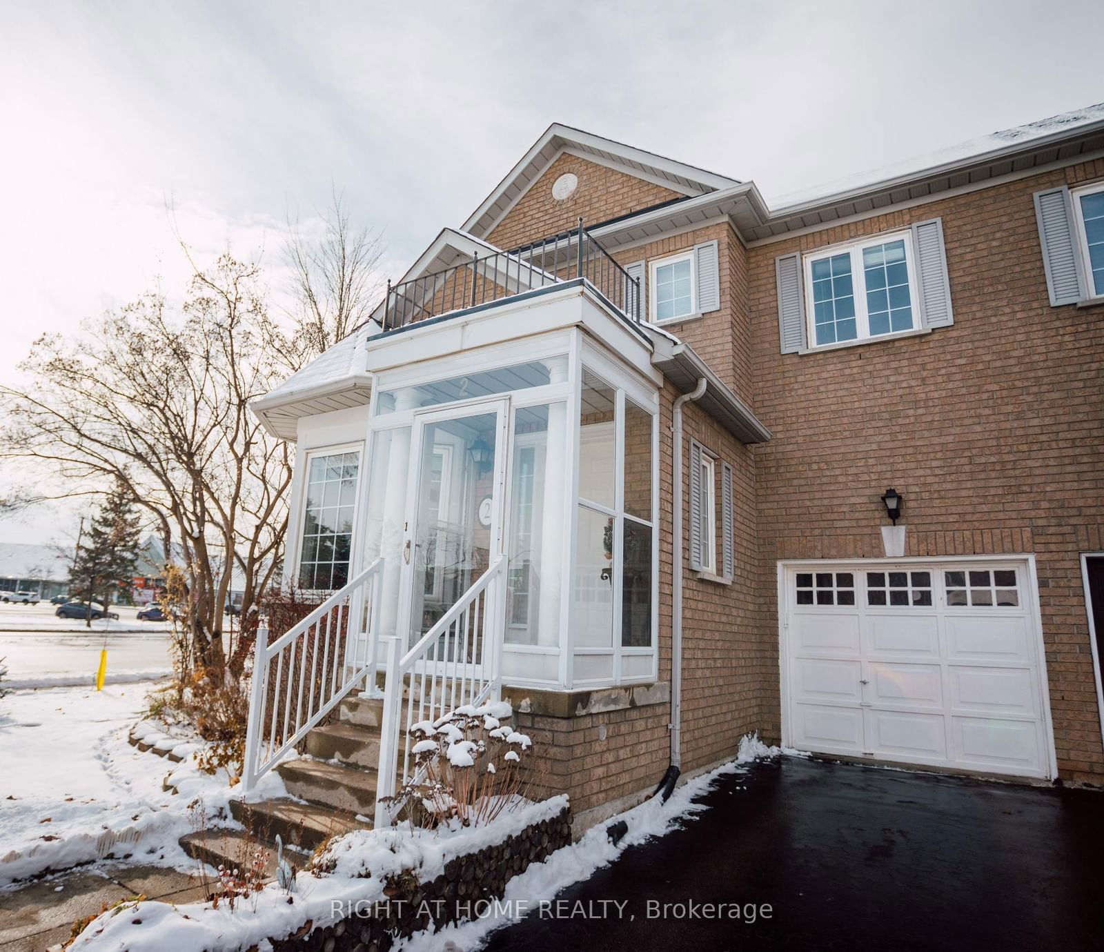 Semi-Detached House sold at 2 Berringer Street, Richmond Hill, Langstaff, L4B 4G4 - MLS: N11946506