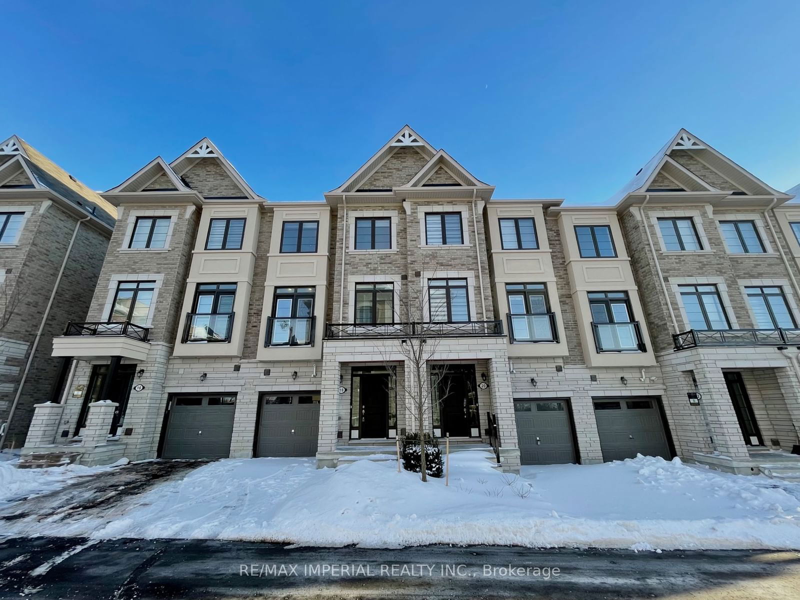 Townhouse for lease at 18 William Adams Lane, Richmond Hill, Rouge Woods, L4S 0L9 - MLS: N11946592