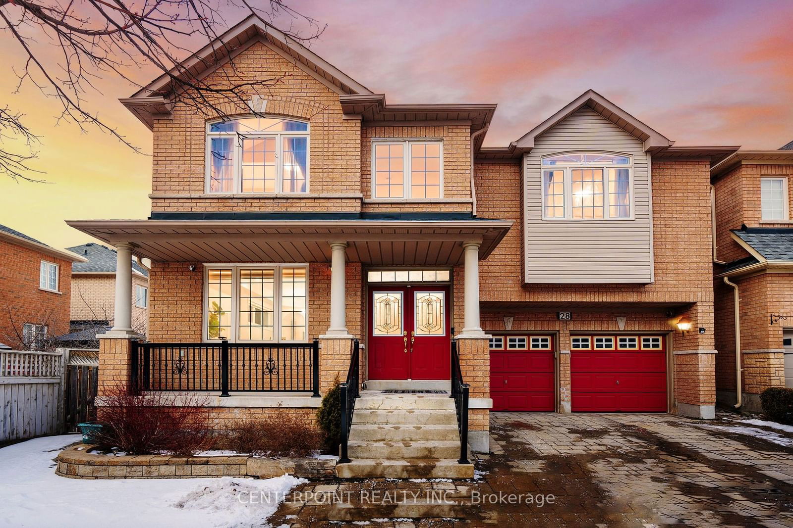 Detached House sold at 28 Starhill Crescent, Markham, Cachet, L6C 2Z9 - MLS: N11946724