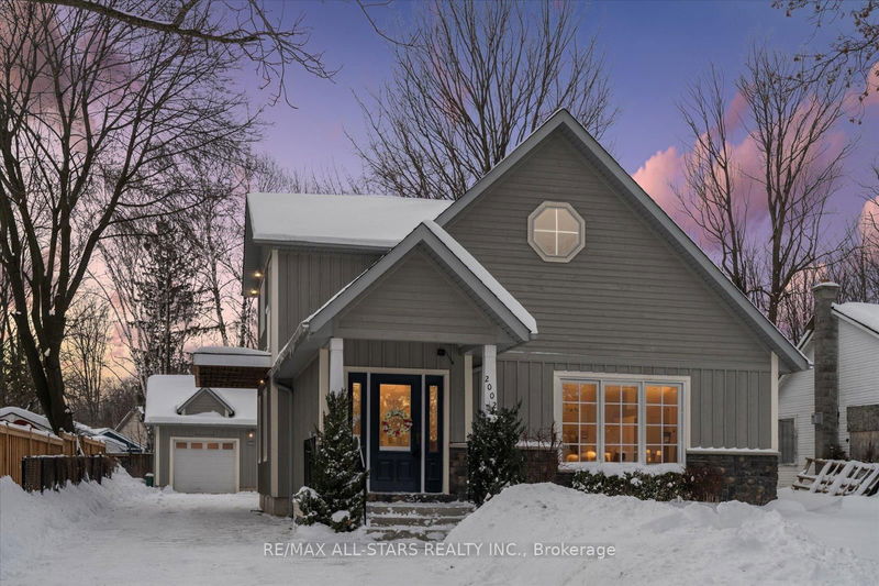 home for sale on 2002 25 Sideroad