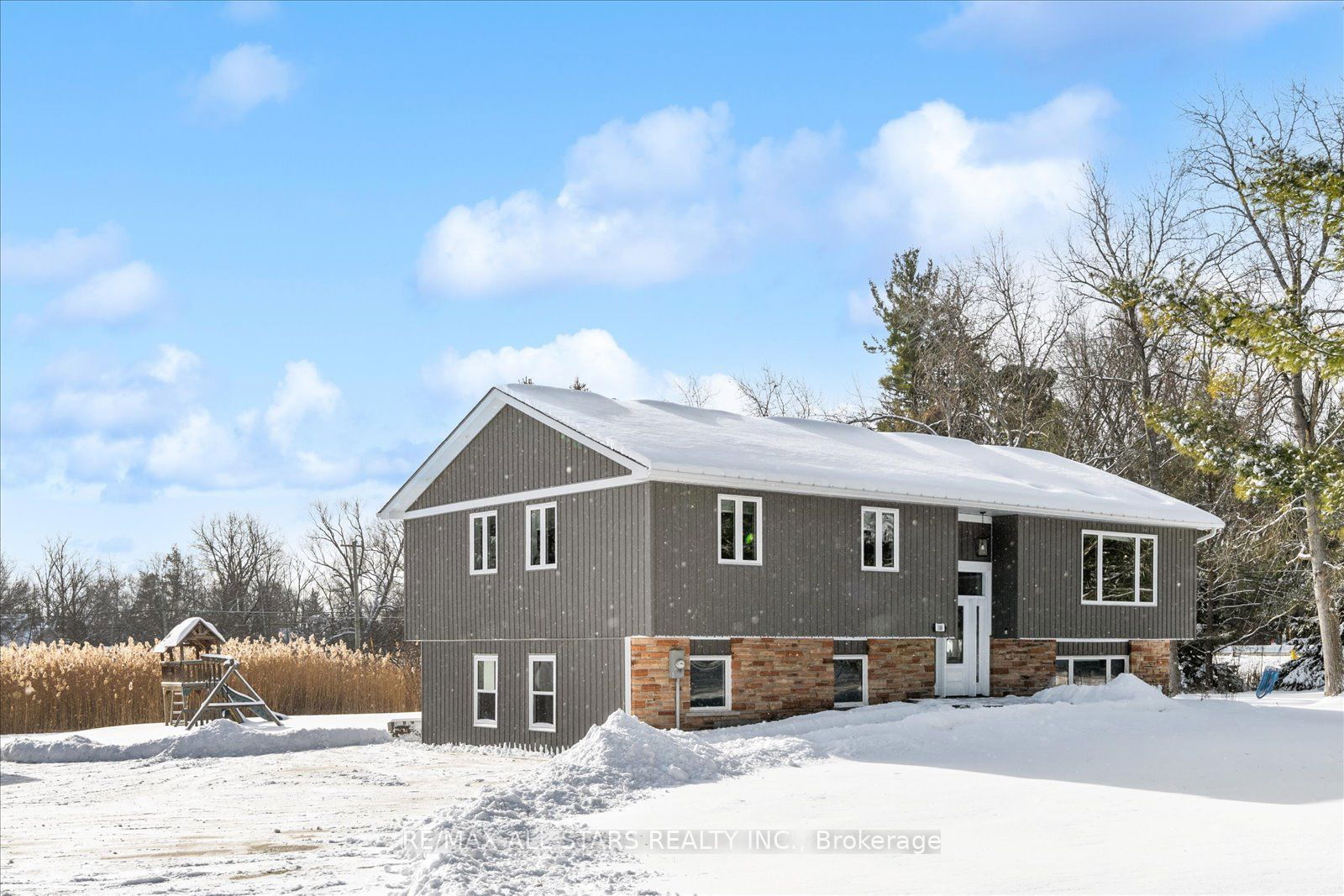 Detached House for sale at 100 Pine Post Road, Georgina, Keswick North, L4P 3C8 - MLS: N11946813