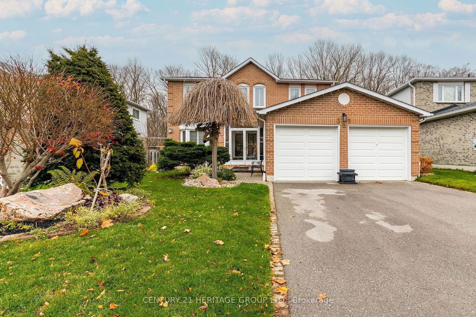 Detached House for sale at 389 Vanden Bergh Boulevard, Newmarket, Bristol-London, L3Y 8A2 - MLS: N11947264