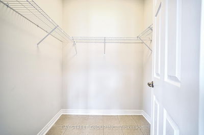 153 Mumbai Dr, Markham - Middlefield image-0-4