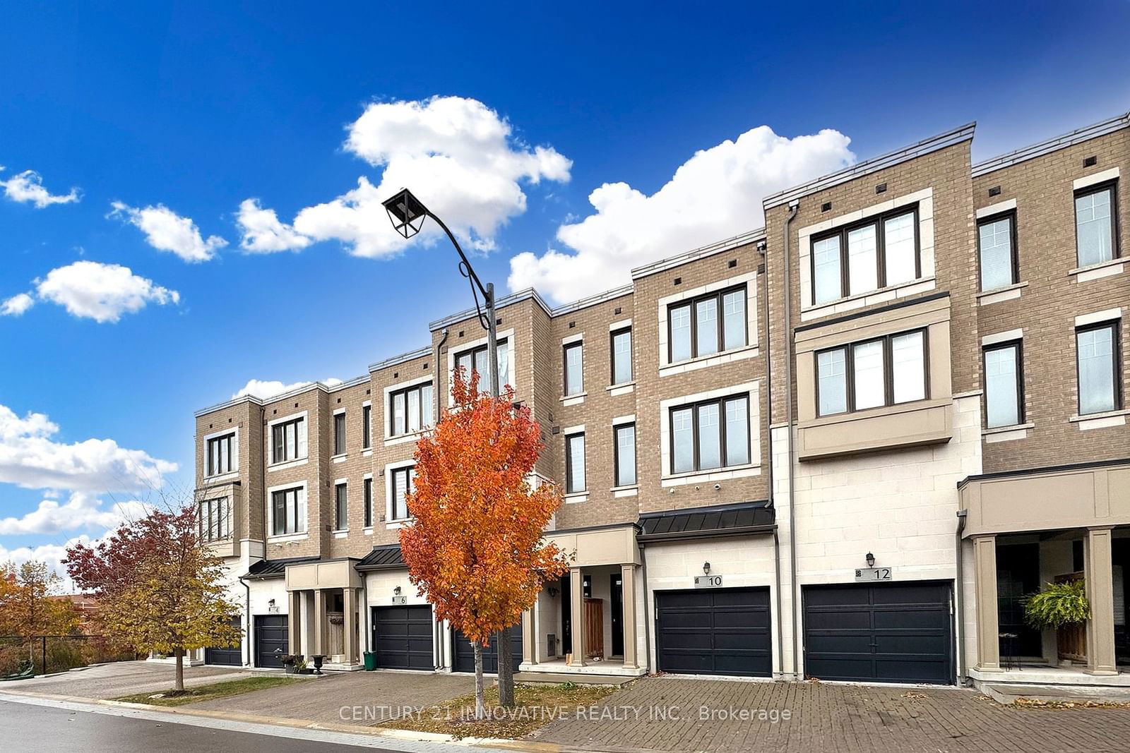 Townhouse for sale at 10 Hyderabad Lane, Markham, Greensborough, L4E 0T8 - MLS: N11947900