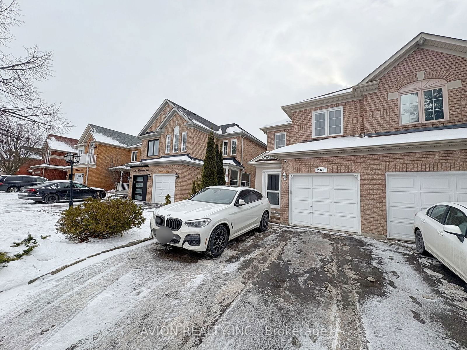 Semi-Detached House leased at 261 Hollandview Trail, Aurora, Bayview Wellington, L4G 7K8 - MLS: N11948317