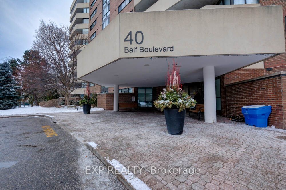 Condo sold at 307-40 Baif Boulevard, Richmond Hill, North Richvale, L4C 5M9 - MLS: N11948449