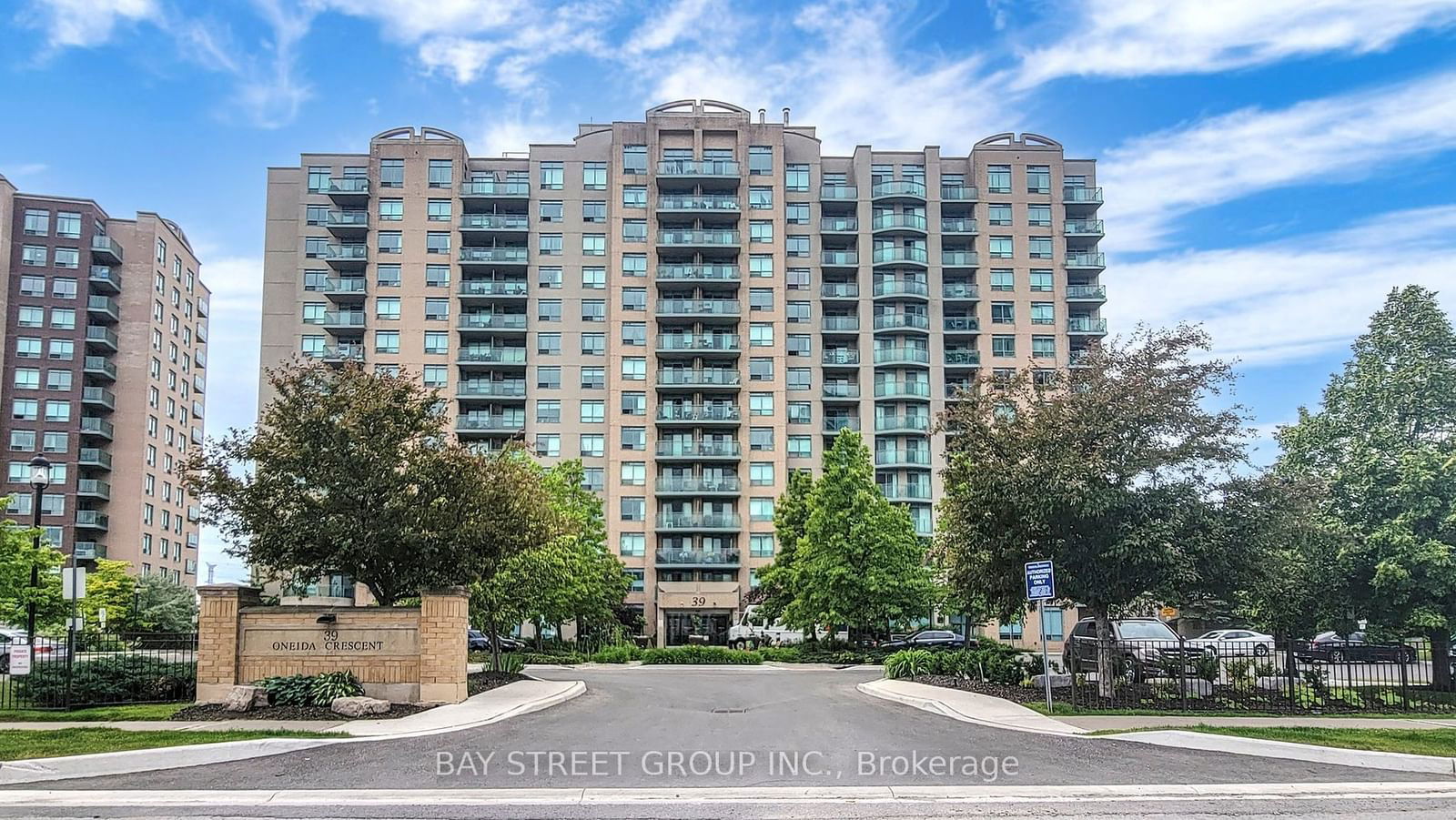 Condo for sale at LPH19-39 Oneida Crescent, Richmond Hill, Langstaff, L4B 4T9 - MLS: N11948548