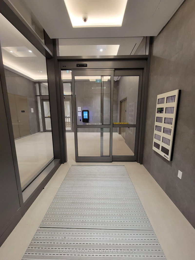 3907 - 7890 Jane St, Vaughan, L4K 0H9 | Image 2