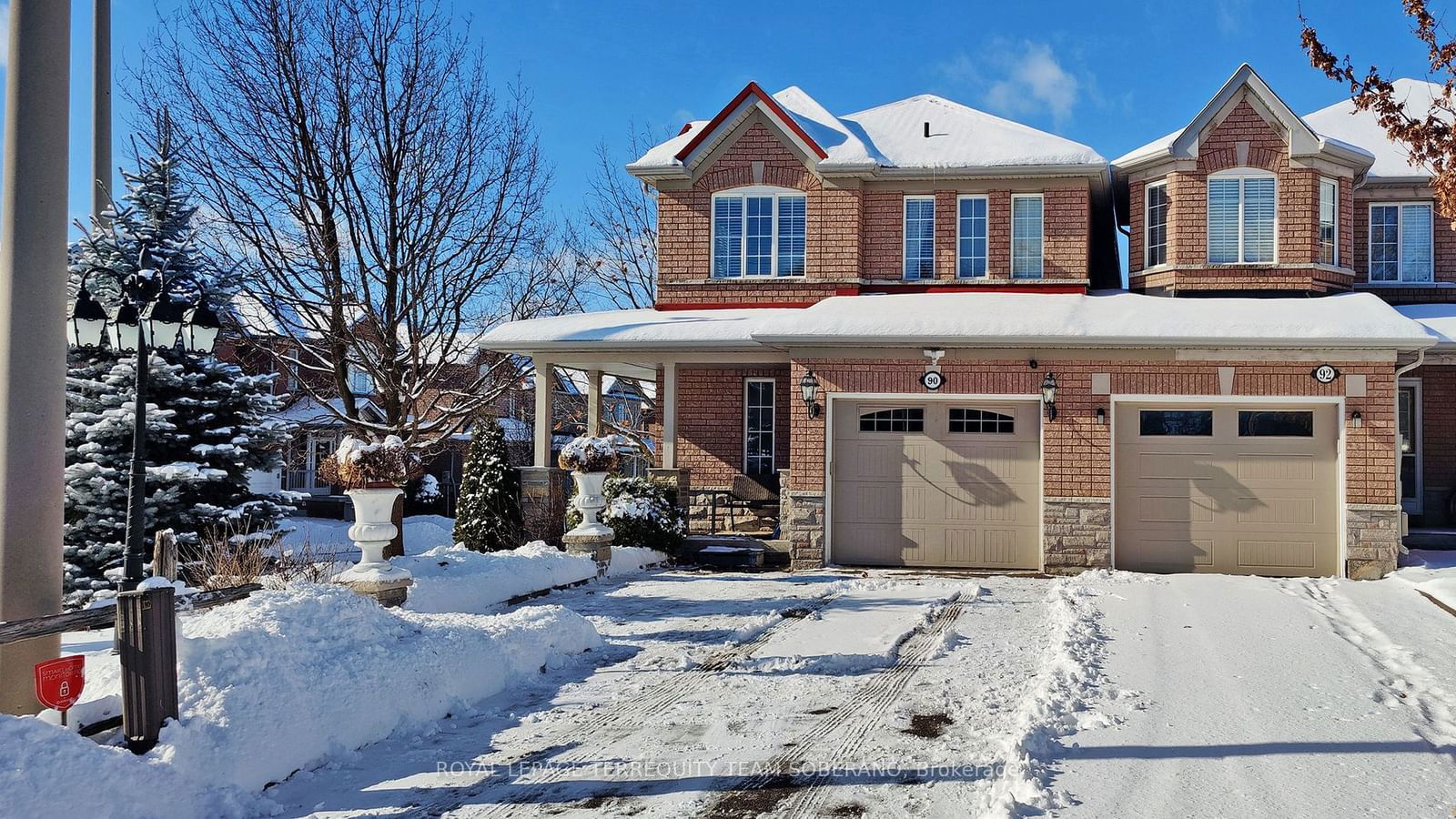 Townhouse for sale at 90 Vanguard Road, Vaughan, Patterson, L4J 5G7 - MLS: N11949629