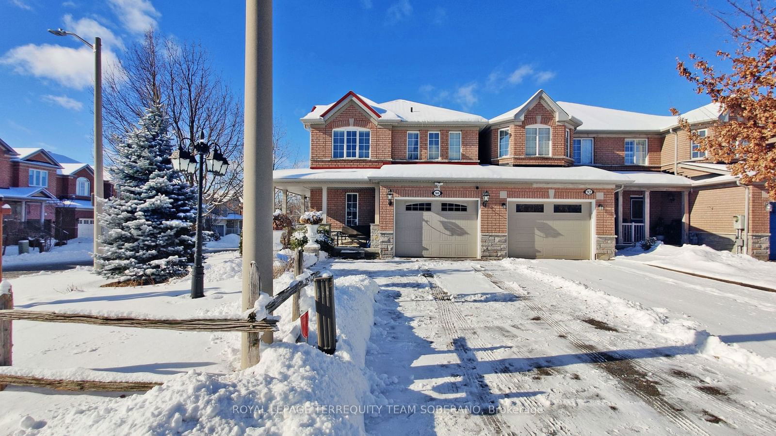 Townhouse for sale at 90 Vanguard Road, Vaughan, Patterson, L4J 5G7 - MLS: N11949629