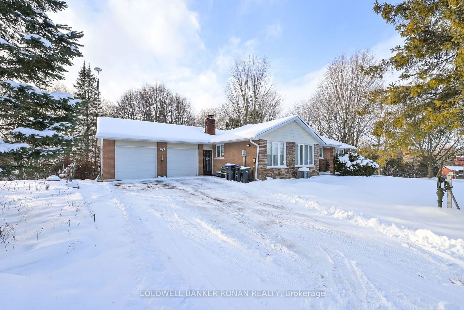 Detached House sold at 1406 10th Sideroad, New Tecumseth, Rural New Tecumseth, L0G 1W0 - MLS: N11949637