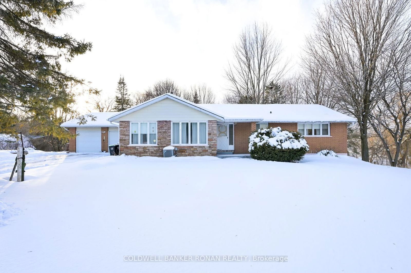 Detached House sold at 1406 10th Sideroad, New Tecumseth, Rural New Tecumseth, L0G 1W0 - MLS: N11949637