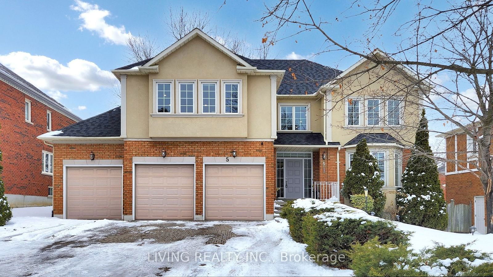 Detached House for sale at 5 Chadwick Crescent, Richmond Hill, Bayview Hill, L4B 2W6 - MLS: N11950060