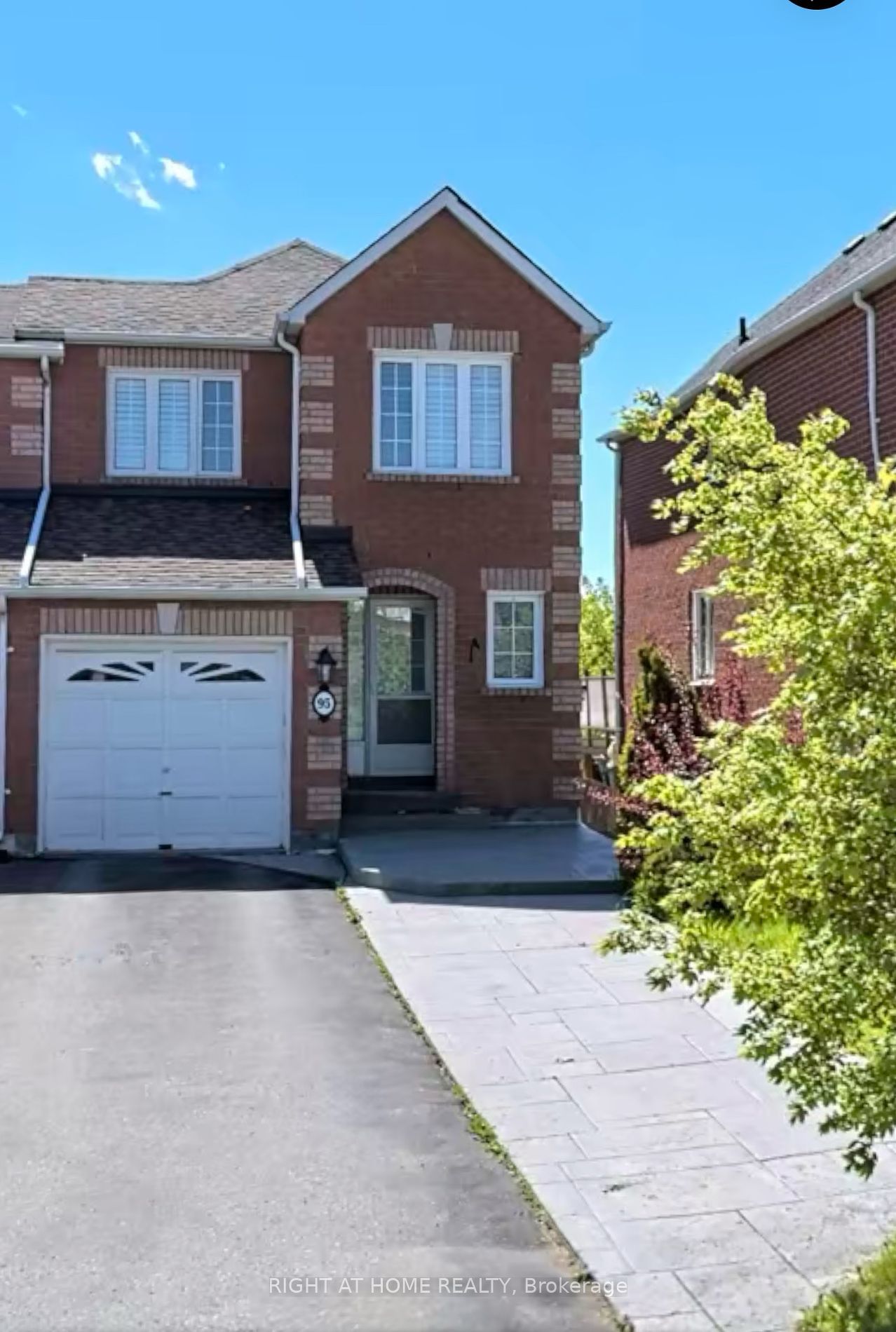 Townhouse for sale at 95 Giancola Crescent, Vaughan, Maple, L6A 2T5 - MLS: N11950258