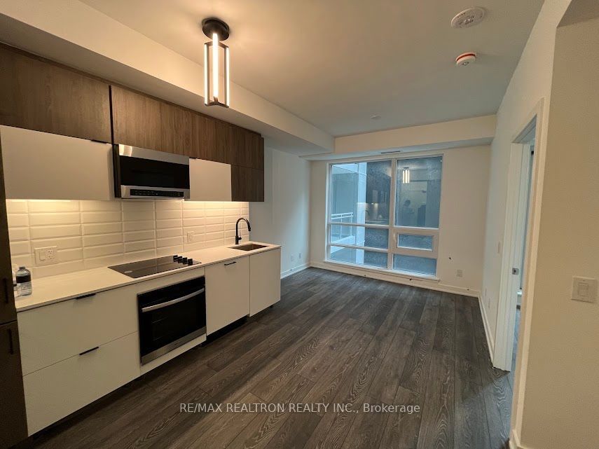 Condo for lease at 427-8888 Yonge Street, Richmond Hill, South Richvale, L4C 5V6 - MLS: N11950279