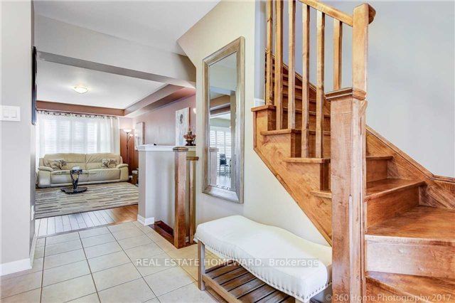 Townhouse for lease at 22 Kidd Circle, Aurora, Bayview Northeast, L4G 0H1 - MLS: N11950392