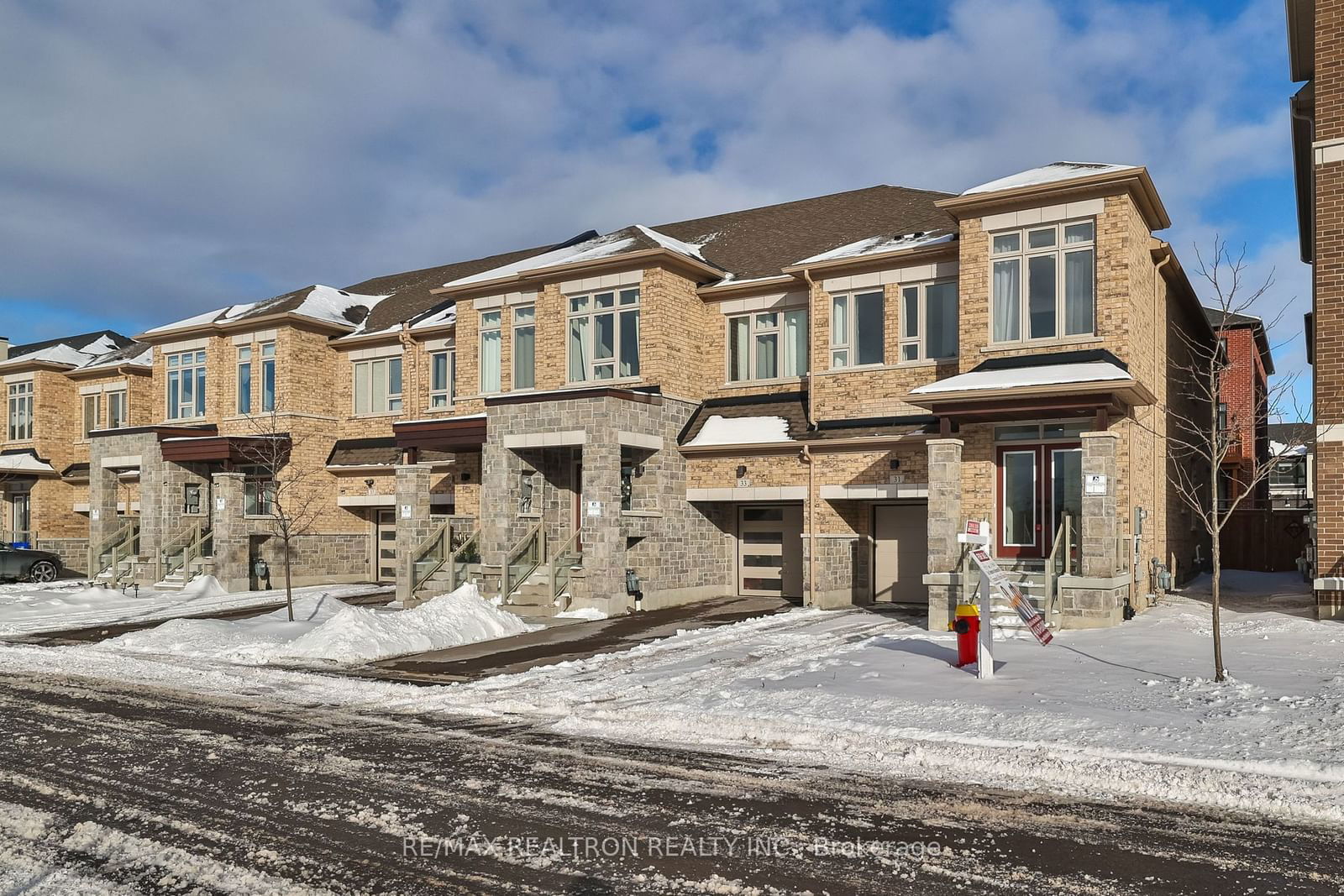 Townhouse for sale at 31 Ducharme Drive, Richmond Hill, Rural Richmond Hill, L4S 0J3 - MLS: N11950466