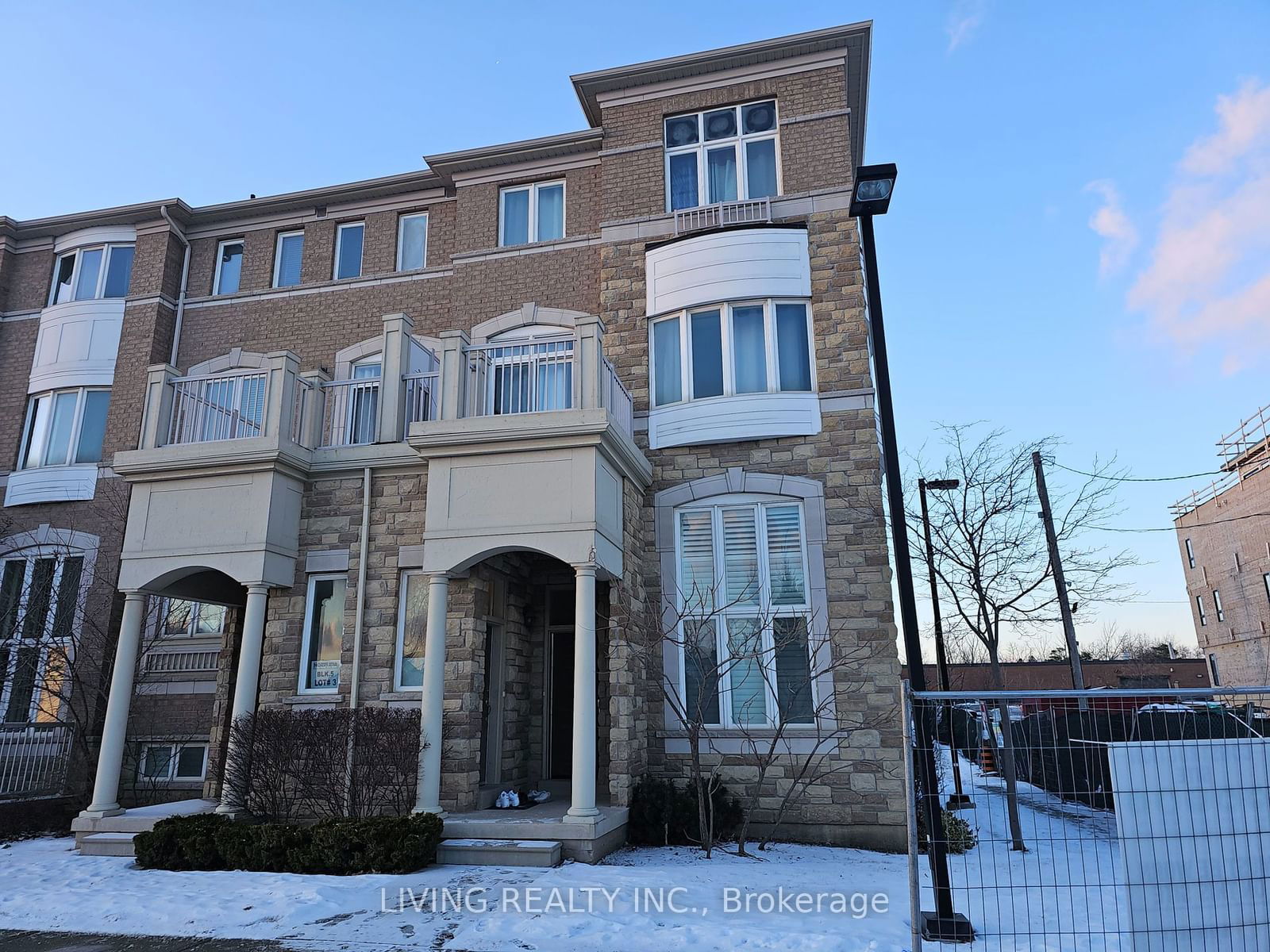 Townhouse for sale at 26 Comely Way, Markham, Milliken Mills East, L3R 2L8 - MLS: N11950850