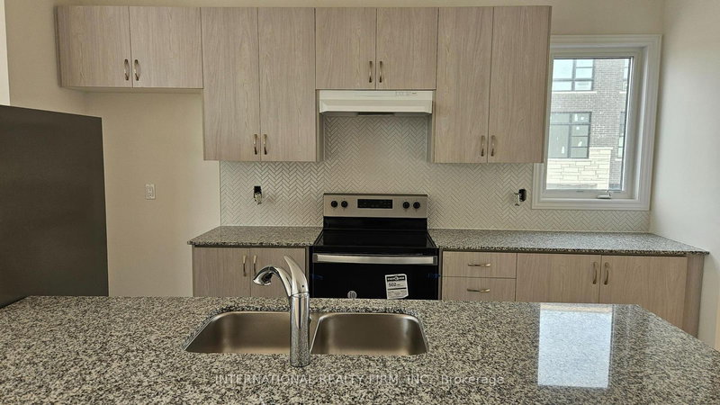 146 Wascana Rd, Vaughan, L4H 5G9 | Image 3