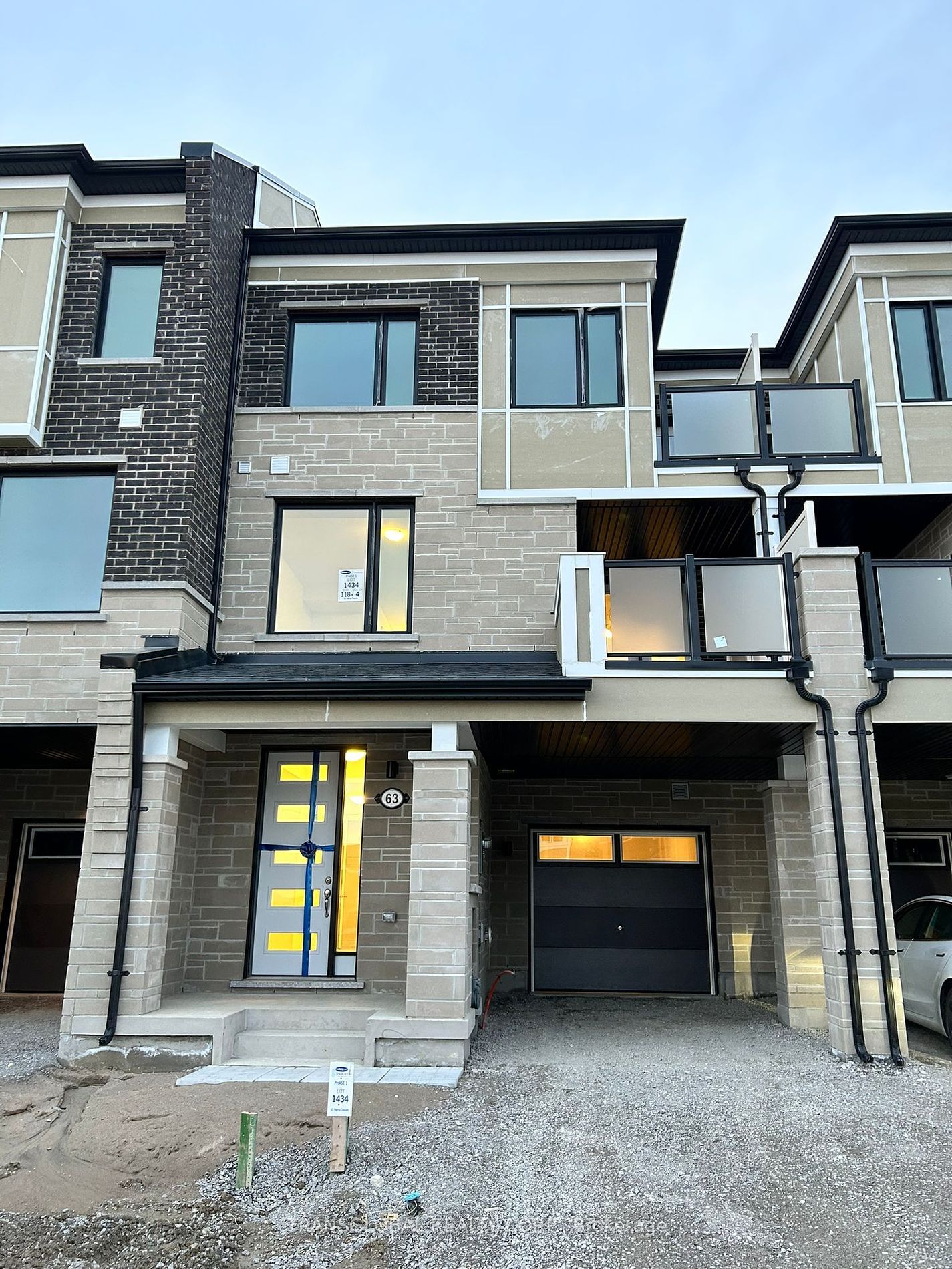 Townhouse for lease at 63 Therma Crescent, Markham, Victoria Square, L6C 3K9 - MLS: N11951004