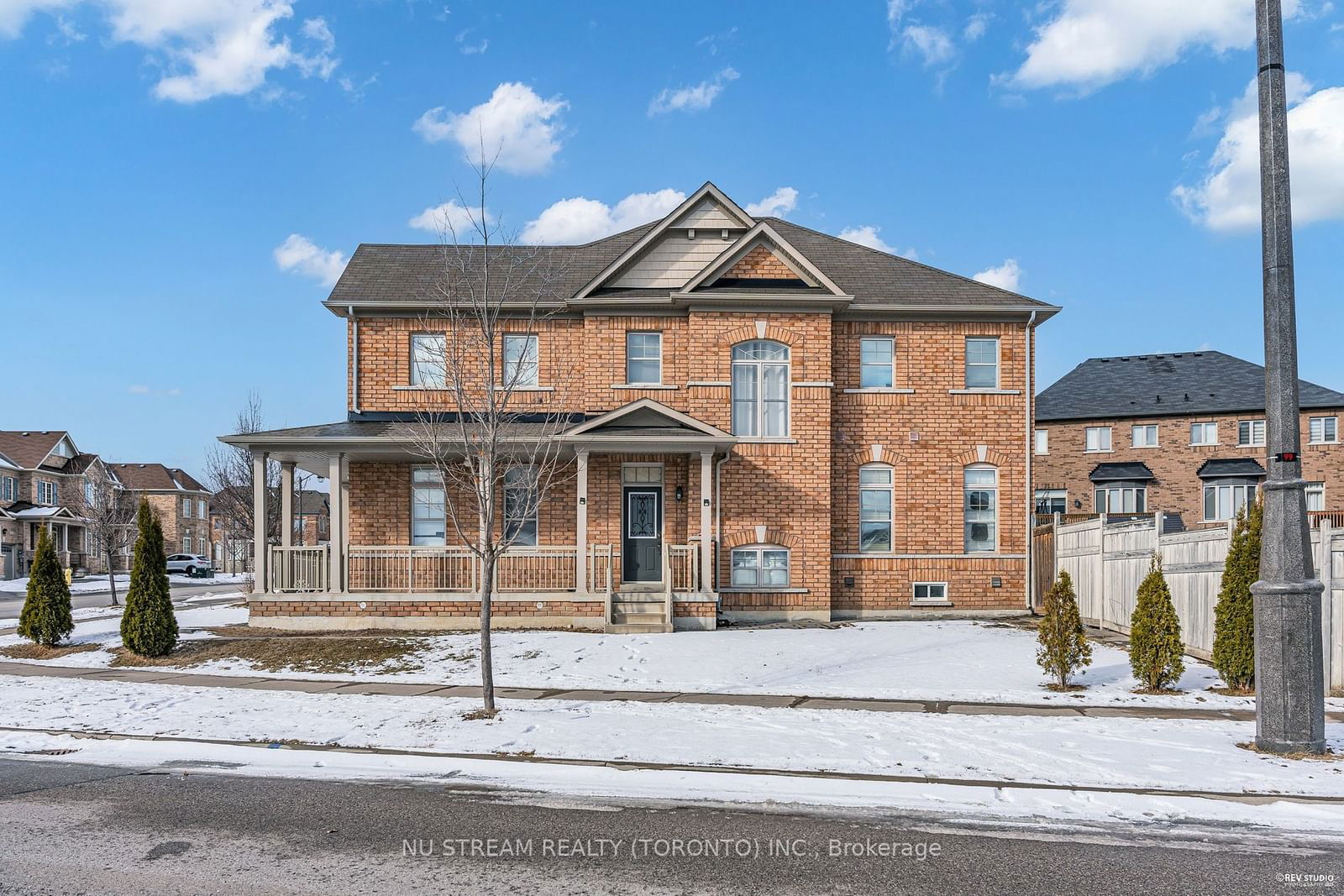 Townhouse leased at 99 William Berczy Boulevard, Markham, Berczy, L6C 0R1 - MLS: N11951373