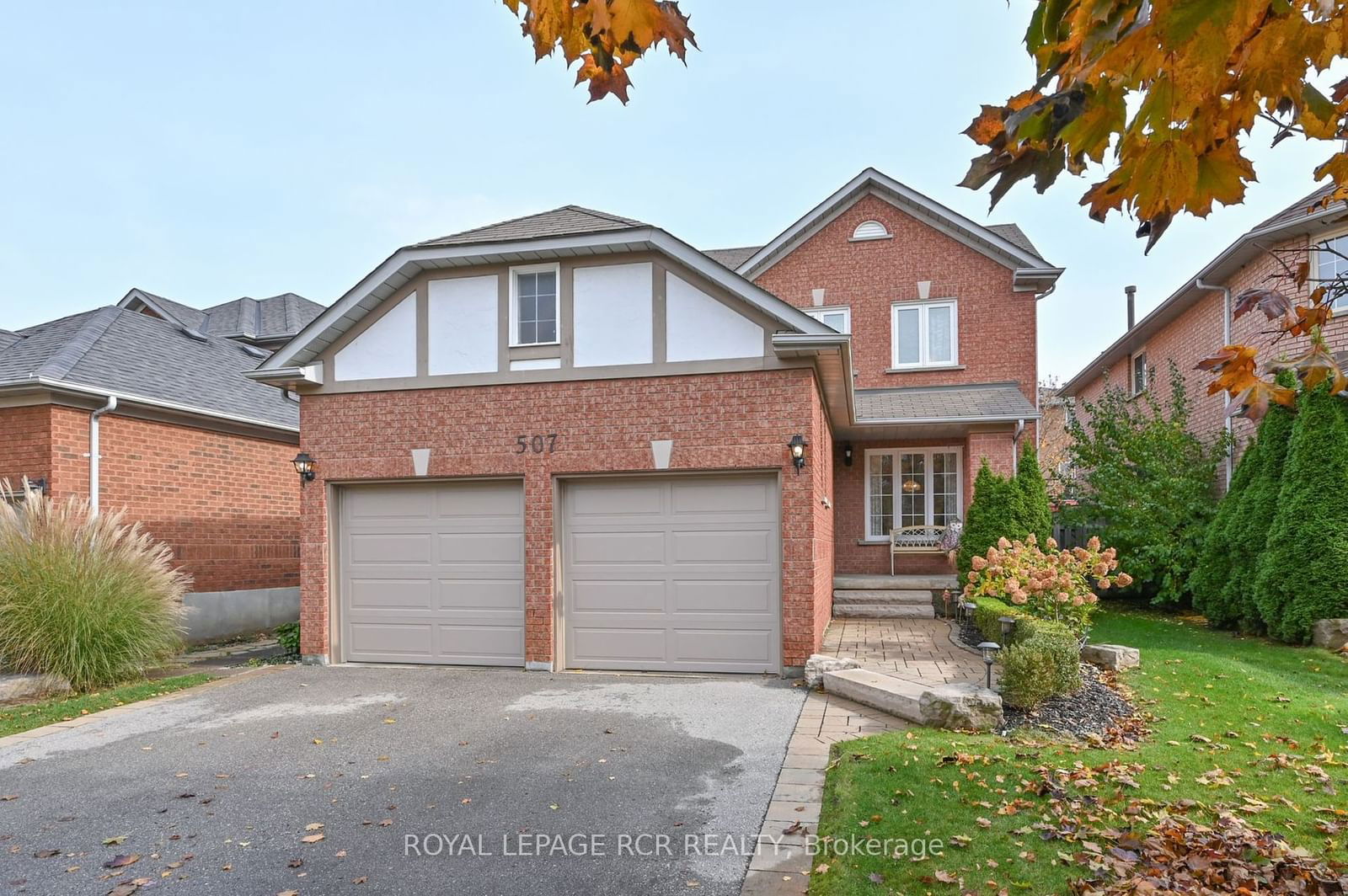 Detached House sold at 507 Blackstock Road, Newmarket, Gorham-College Manor, L3Y 8H8 - MLS: N11951474