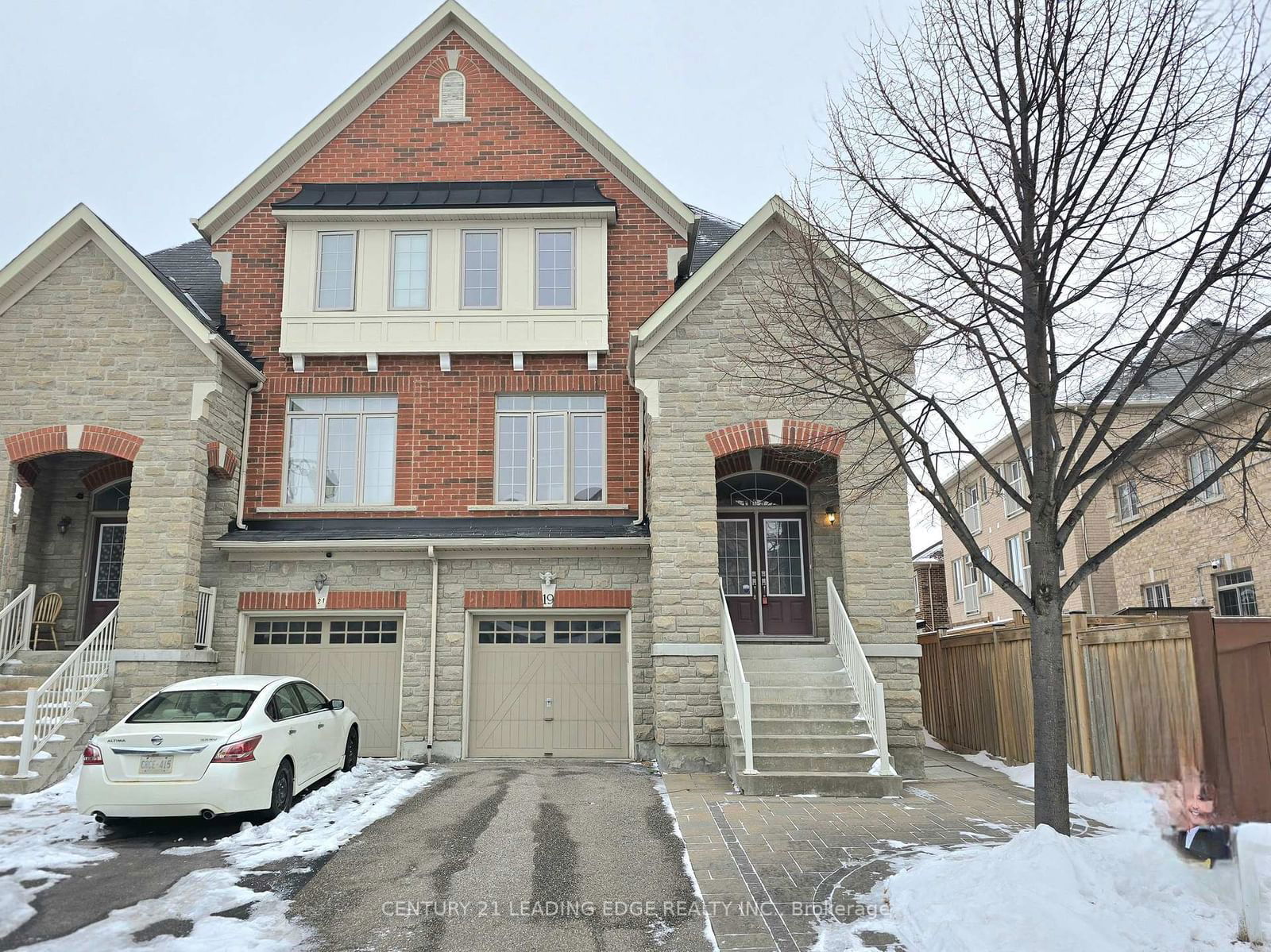 Semi-Detached House for sale at 19 Living Crescent, Markham, Victoria Square, L6C 0T7 - MLS: N11951698