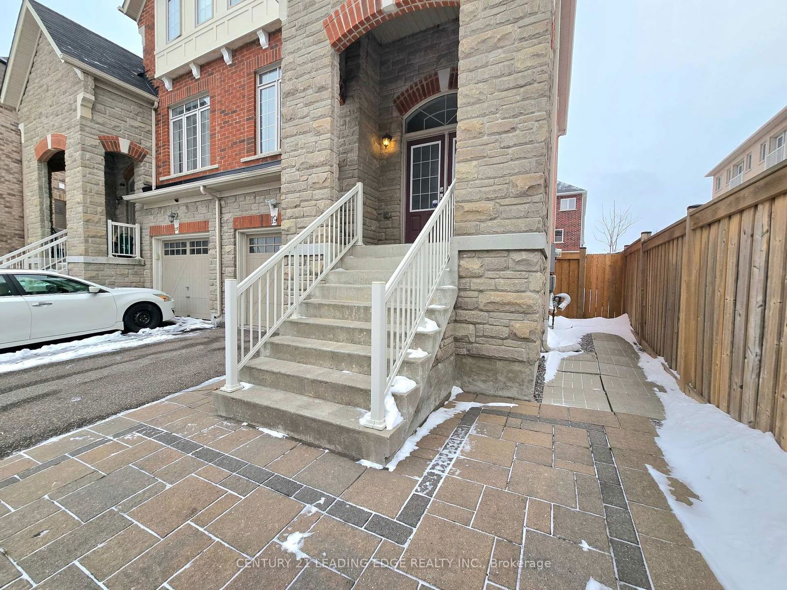 Semi-Detached House for sale at 19 Living Crescent, Markham, Victoria Square, L6C 0T7 - MLS: N11951698