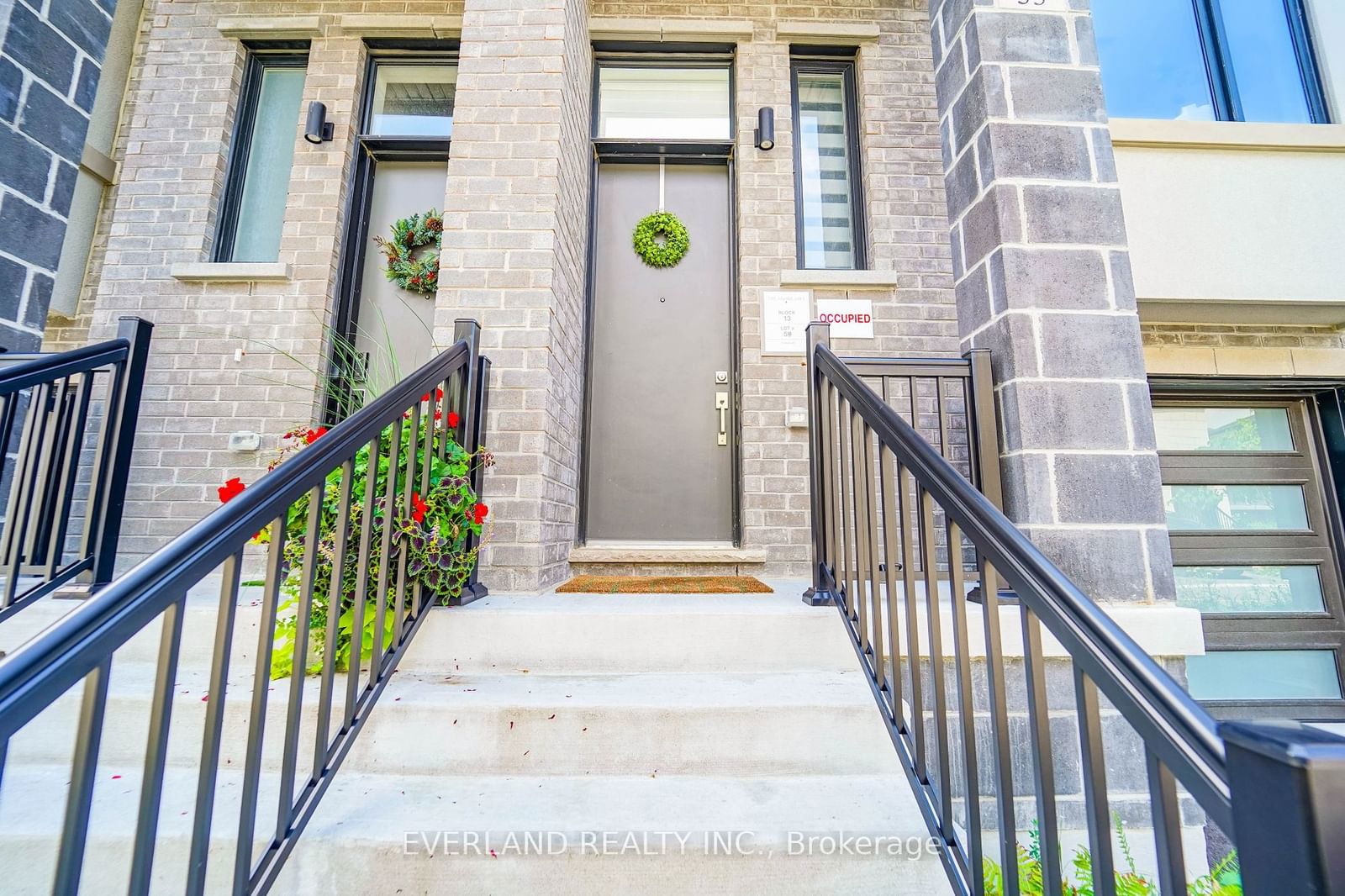 Townhouse for sale at 33 Origin Way, Vaughan, Patterson, L6A 4C2 - MLS: N11951727