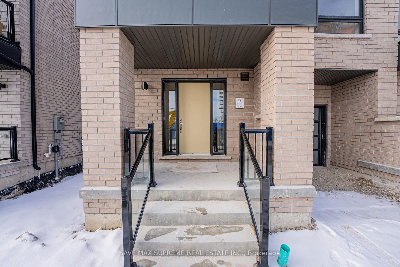 Townhouse sold at 26 Dandara Gate, Vaughan, Steeles West Industrial, L4L 1V8 - MLS: N11951923