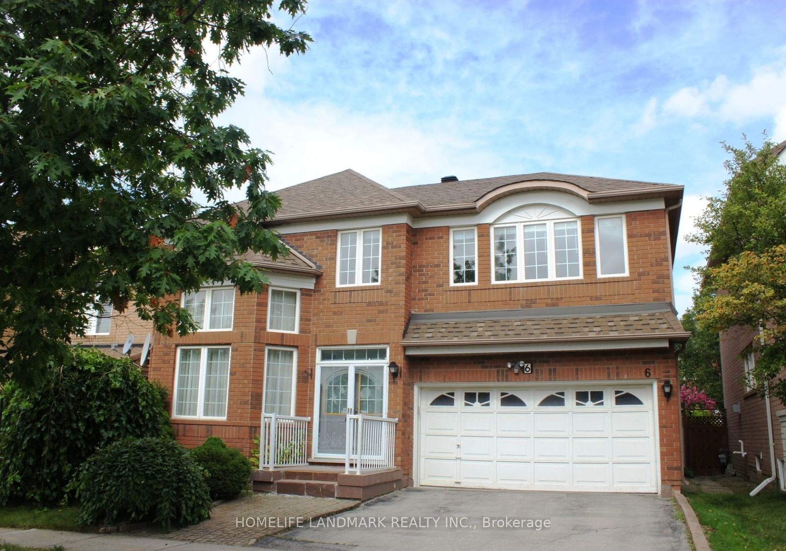 Detached House for sale at 6 Saxony Drive, Markham, Berczy, L6C 2B5 - MLS: N11951958