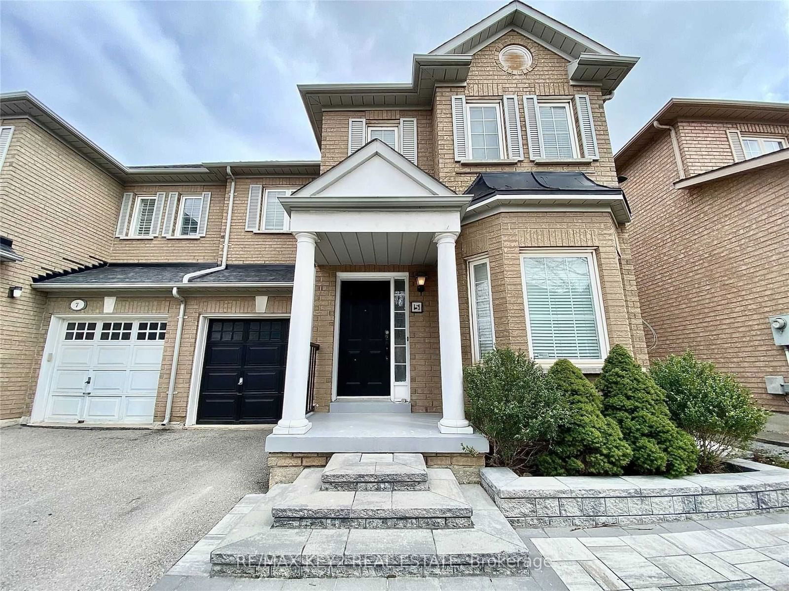 Semi-Detached House leased at 5 Navarre Street, Richmond Hill, Langstaff, L4B 4H3 - MLS: N11952365