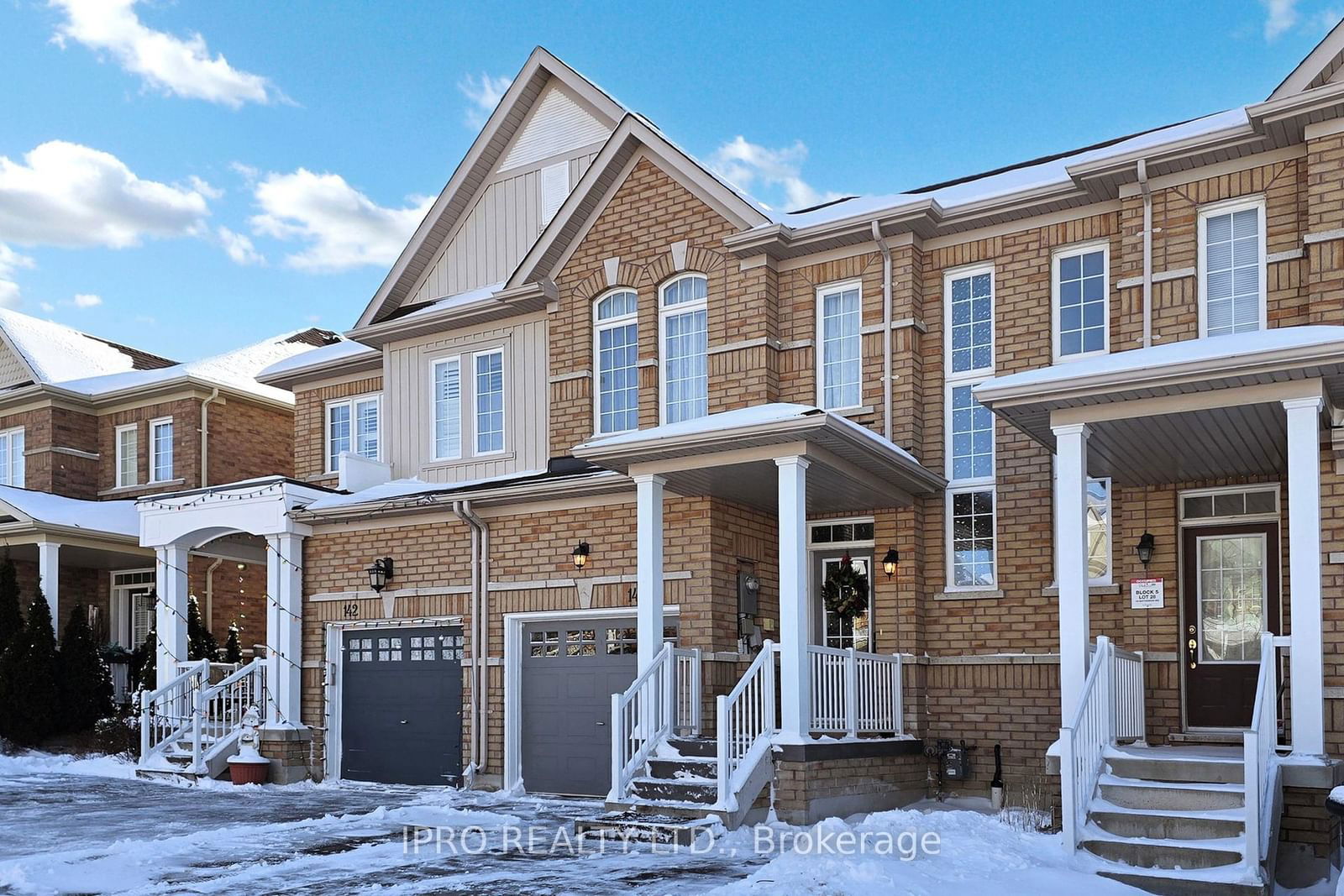 Townhouse for sale at 144 Matthewson Avenue, Bradford West Gwillimbury, Bradford, L3Z 0N9 - MLS: N11952525