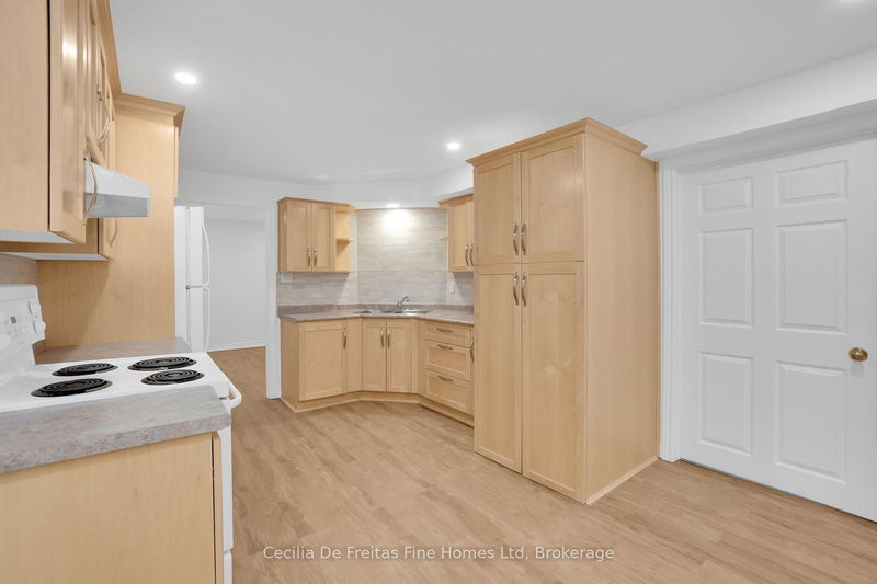 home for lease on Bsmt-40 Venetian Crescent
