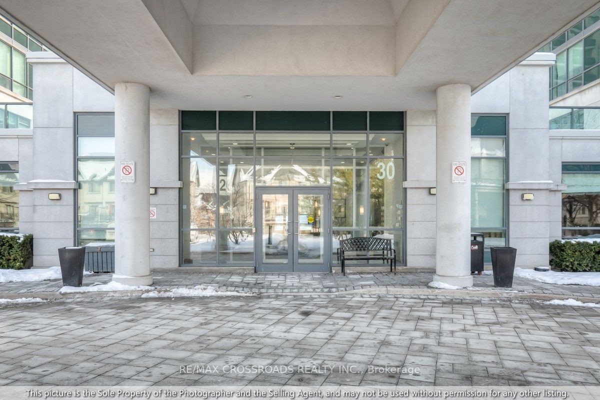 Condo for sale at 1111-20 North Park Road, Vaughan, Beverley Glen, L4J 0G7 - MLS: N11953177