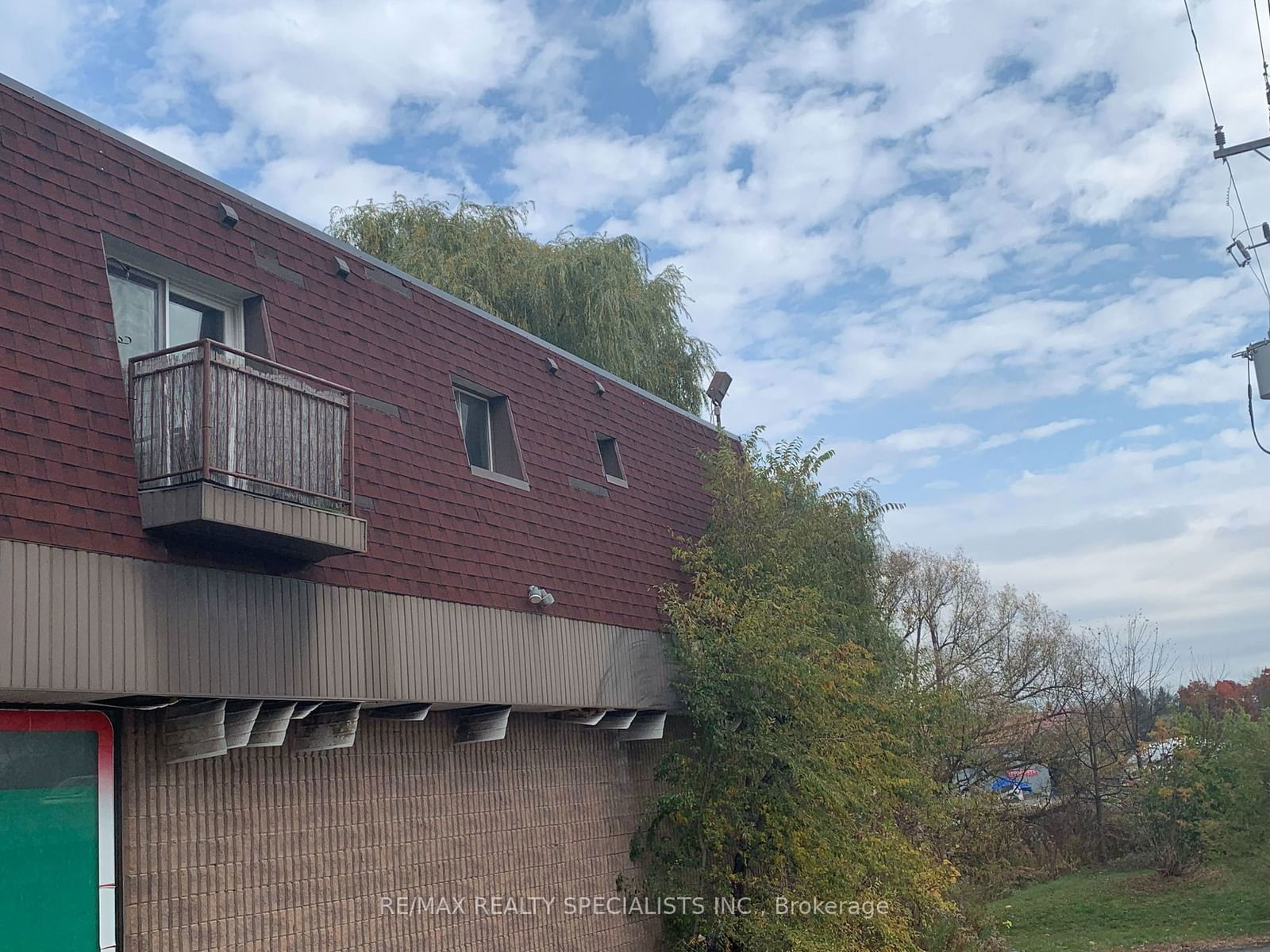 Building at 1 River Drive, East Gwillimbury, Holland Landing