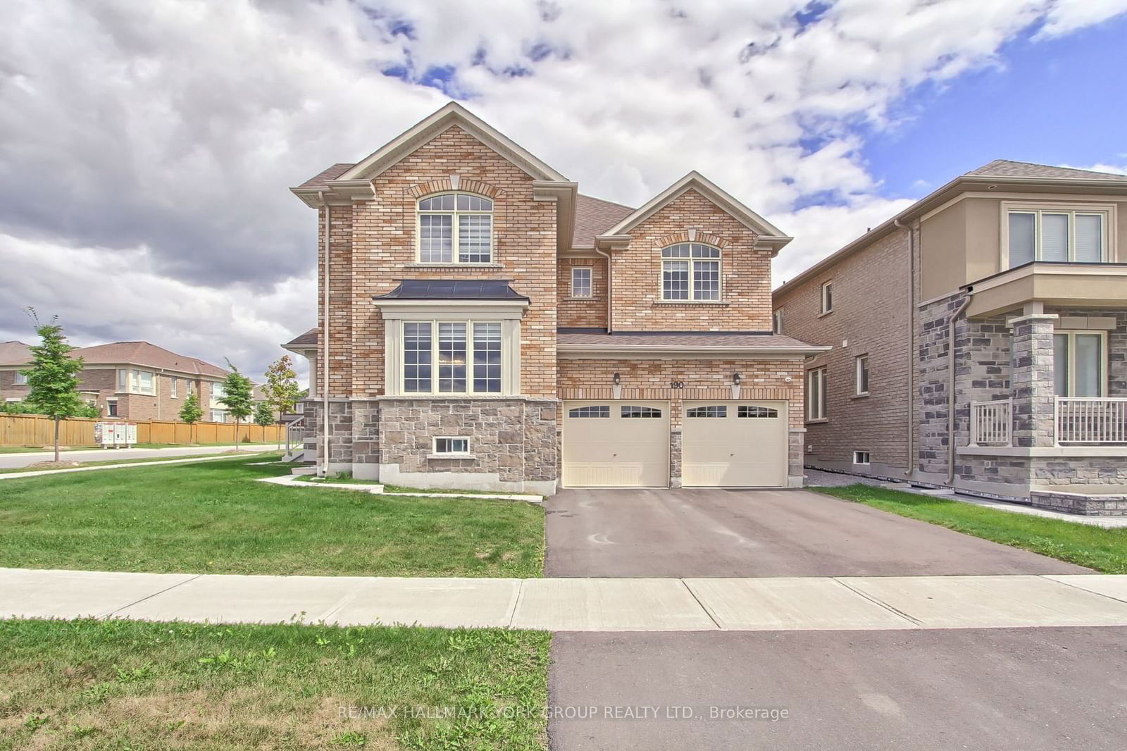 Detached House for sale at 190 Walter English Drive, East Gwillimbury, Queensville, L0G 1R0 - MLS: N11953312