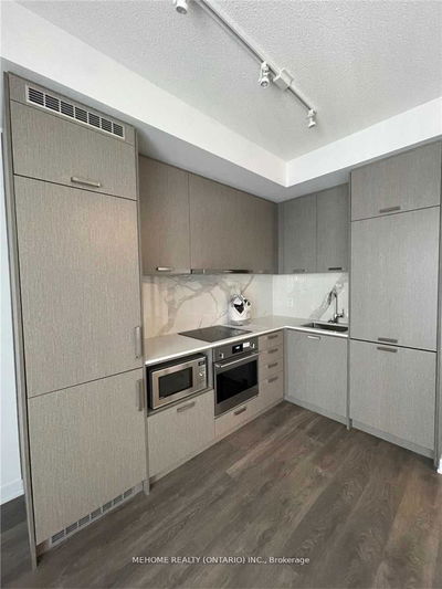 Unit 803 — 10 Honeycrisp Cres, Vaughan - Vaughan Corporate Centre image-0-3