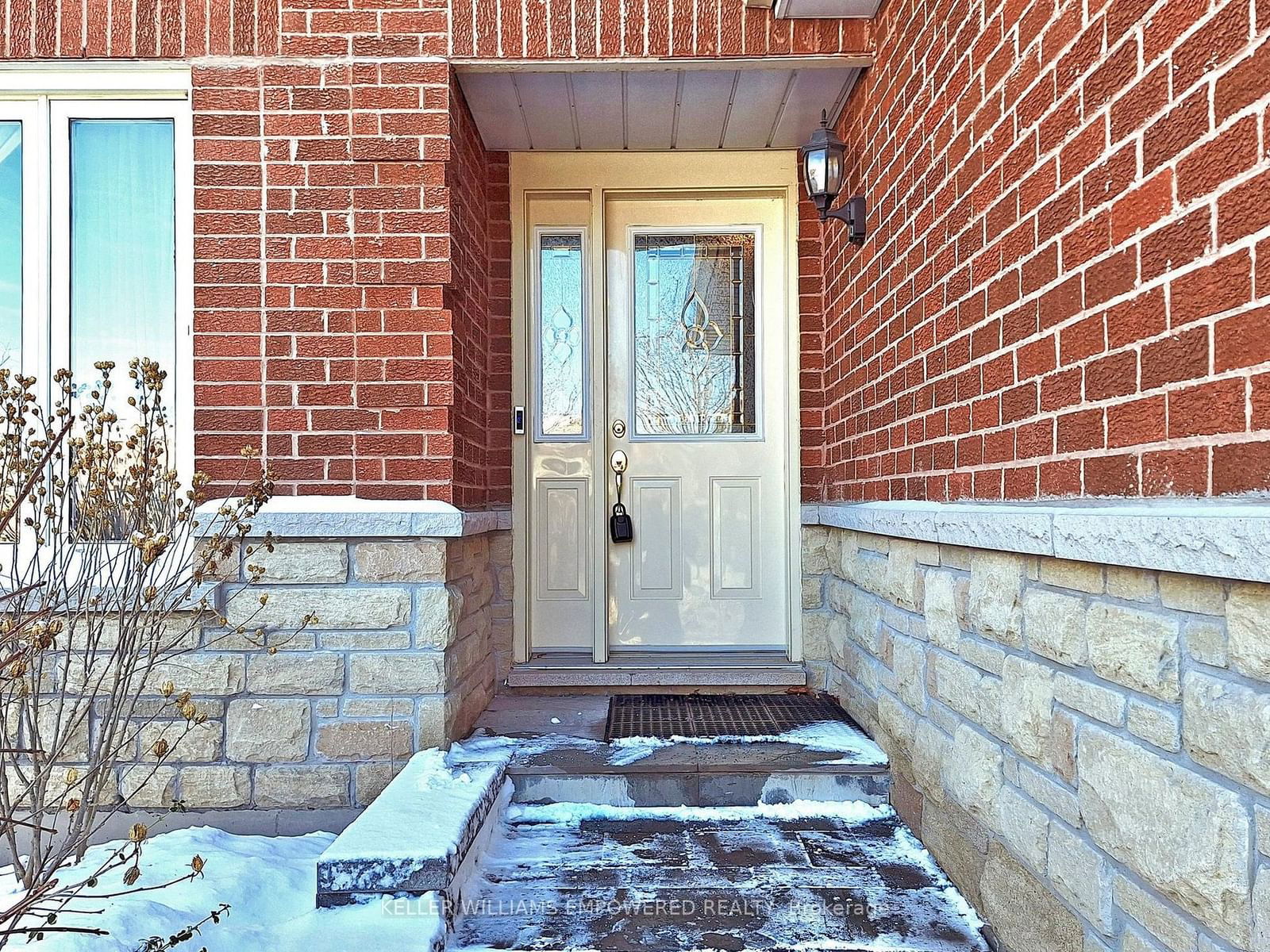 Detached House for sale at 15 Fieldcroft Court, Vaughan, Maple, L6A 1J3 - MLS: N11954122