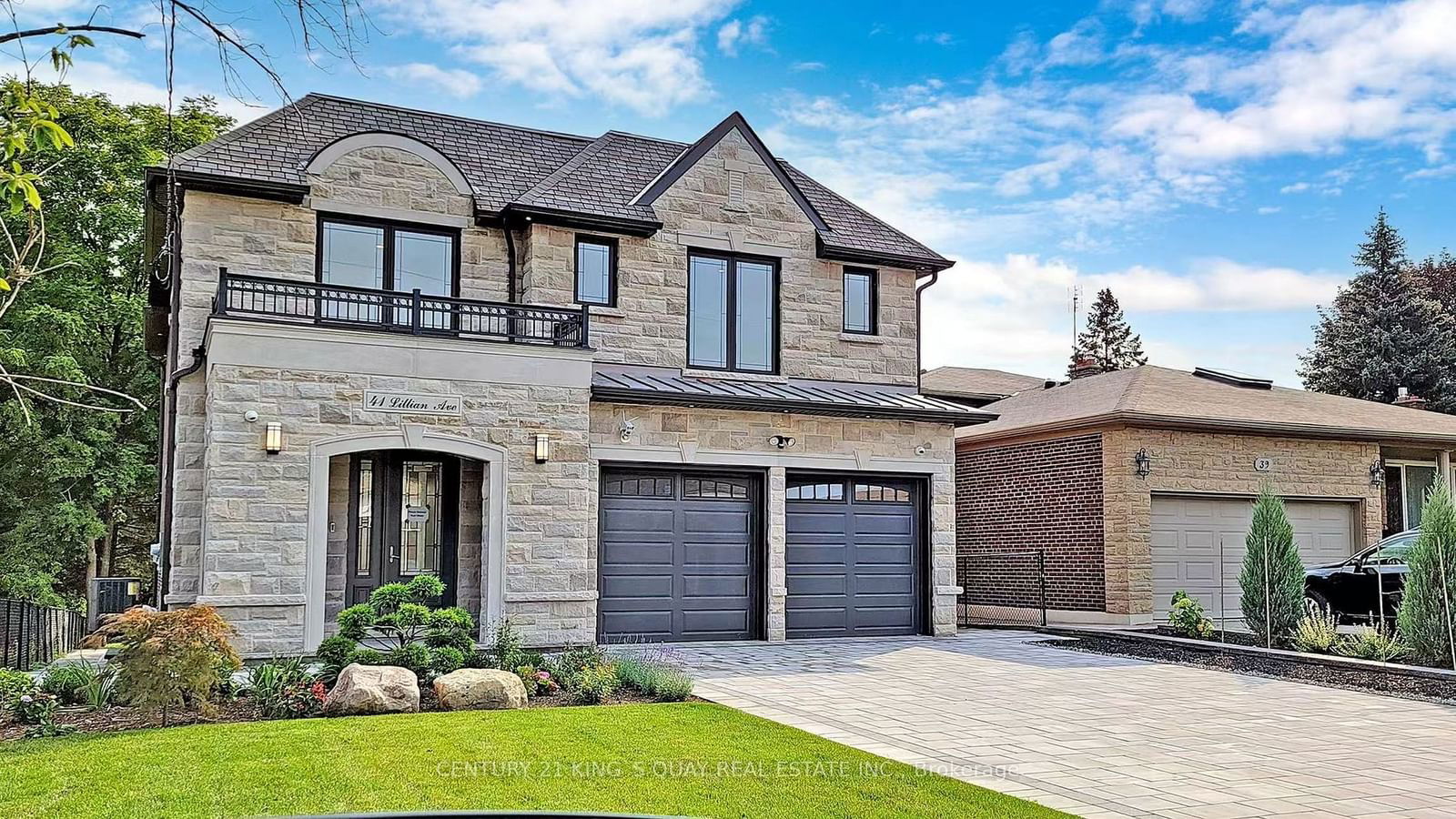 Detached House for sale at 41 Lillian Avenue, Markham, Thornhill, L3T 4N5 - MLS: N11954132