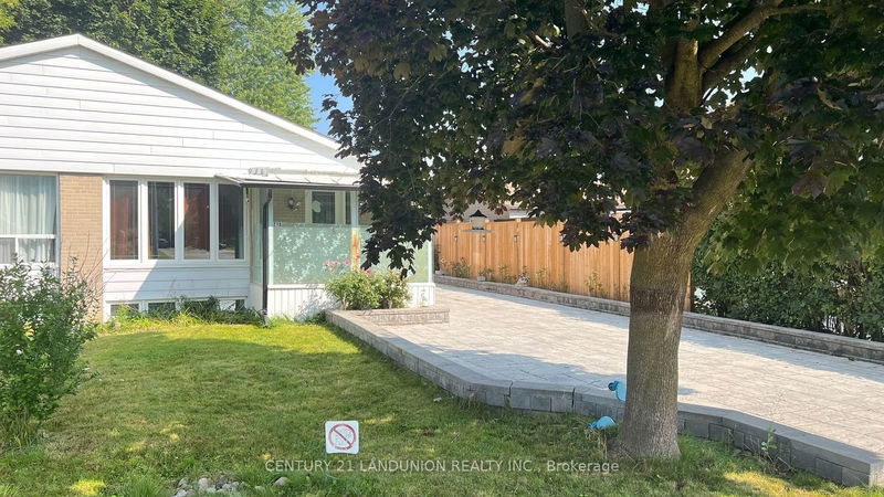 home for lease on Bsmt-215 Browndale Crescent