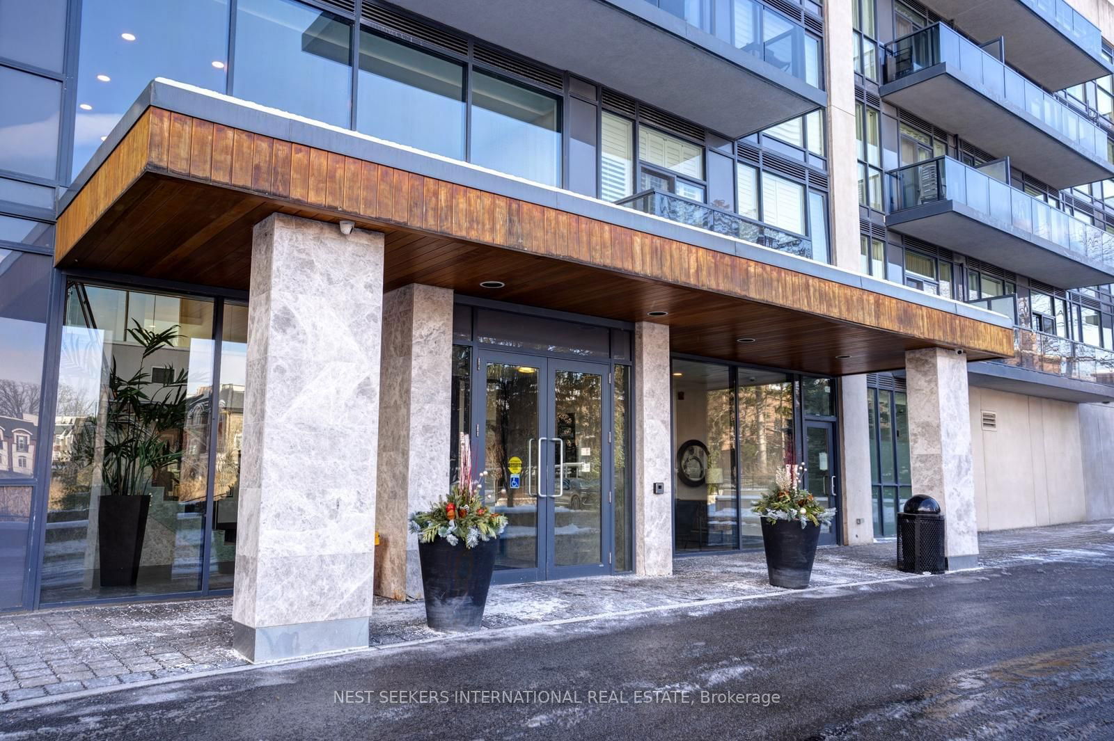 Building at 4700 Highway 7 Road, Vaughan, East Woodbridge